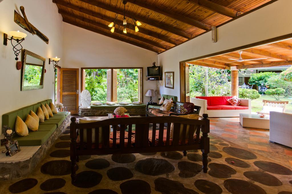 Coté Sud - Unique Villa&Bungalows Intendance Road Takamaka Habitación foto